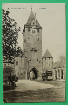 AK Regensburg / 1910-1920er Jahre / Ostentor / Straßenbahn Nr. 2 / Adolf Schmetzer Straße / Straßenansicht